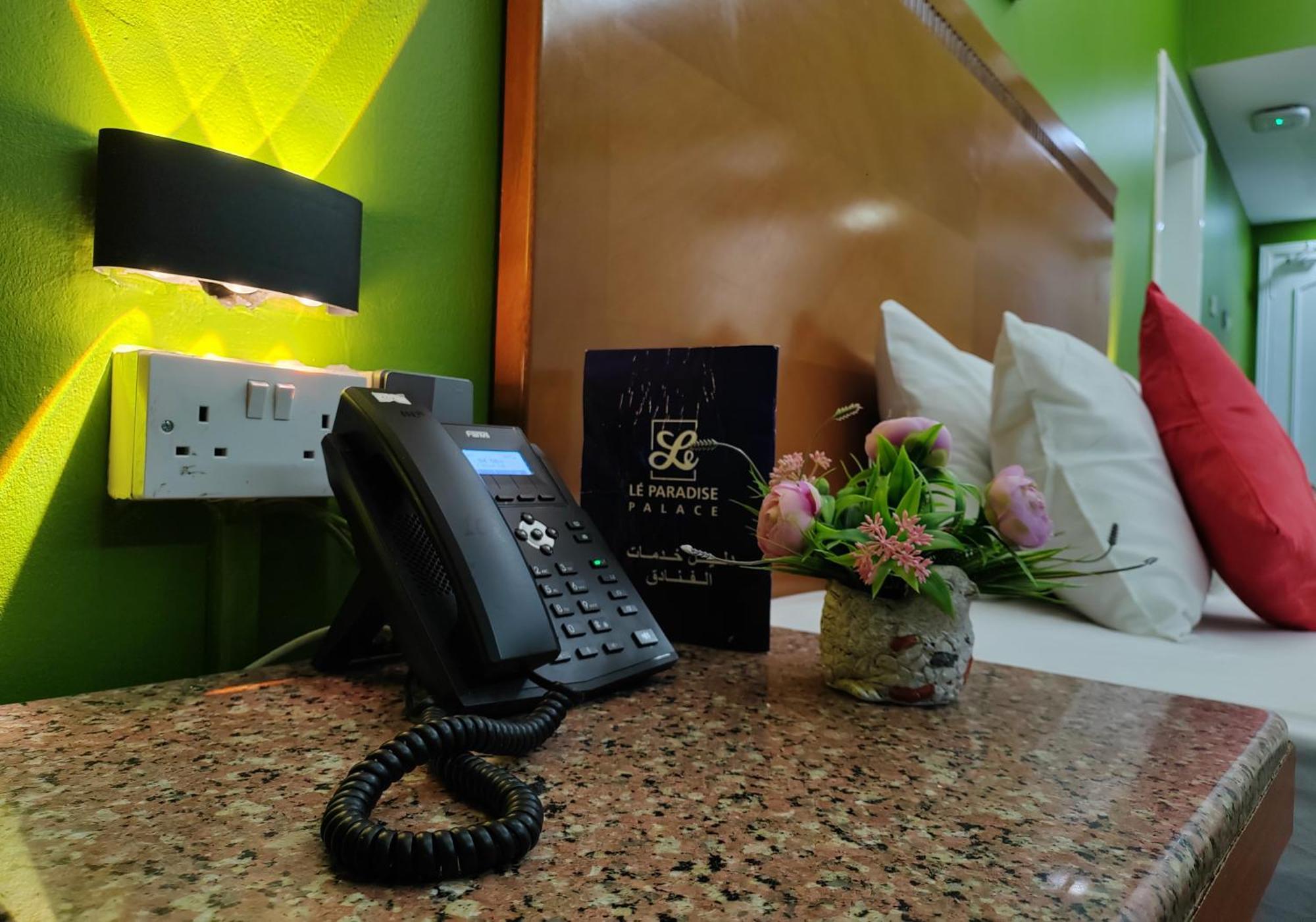 Le Paradise Palace Hotel Dubaj Kültér fotó